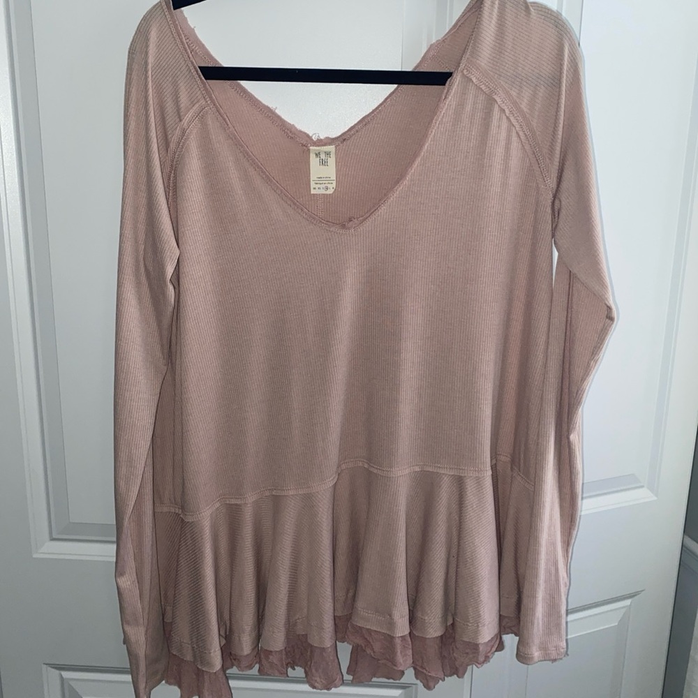 We The Free People Rubbed  Ruffle Hemline Top Thumb‎ Holes Medium Mauve Pink
